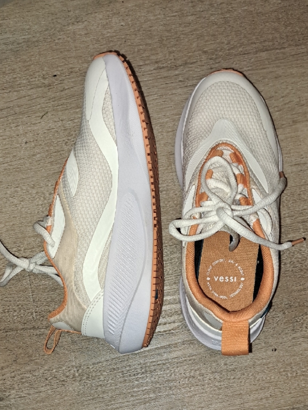 Vessi Women's White Tidal Sneakers Sz 6.5 - Picture 3 of 6